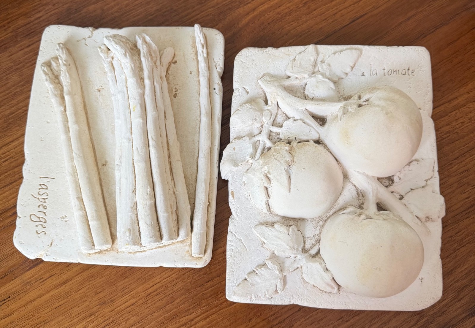 French Country Raised Plaster wall Plaques Tomato & asparagus Provençal VTG ‘97