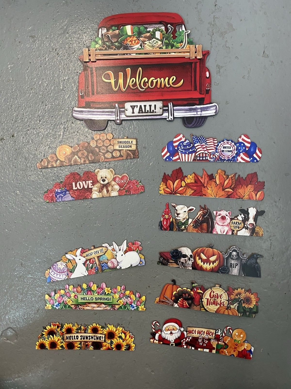 12 pcs Interchangeable Red Truck Welcome Sign Seasonal Farmhouse Door Decor