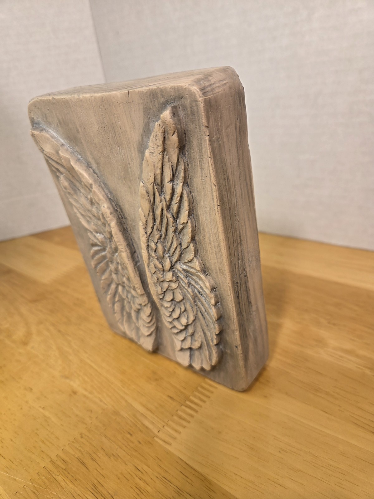 Carved Angel Wings Wall Decor Resin faux wood look 5” X 7”