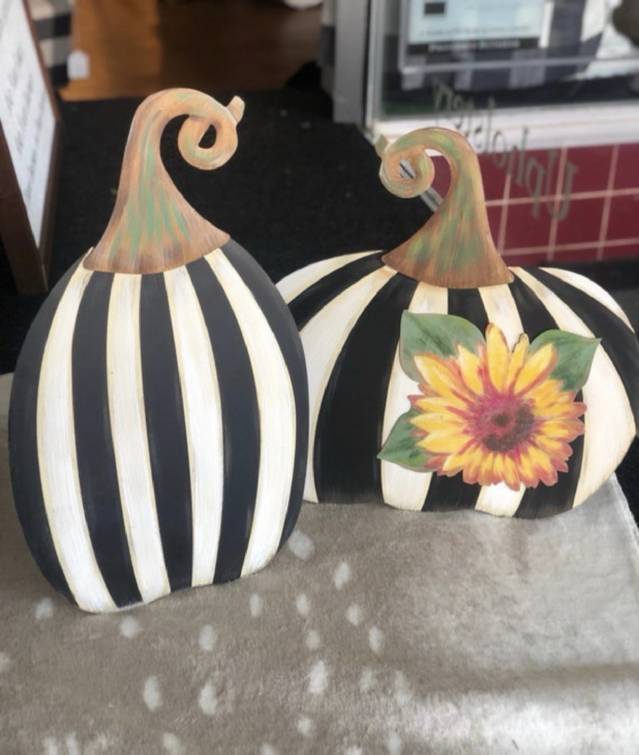 Black And White Small Tall Stripe Pumpkin Metal Stake