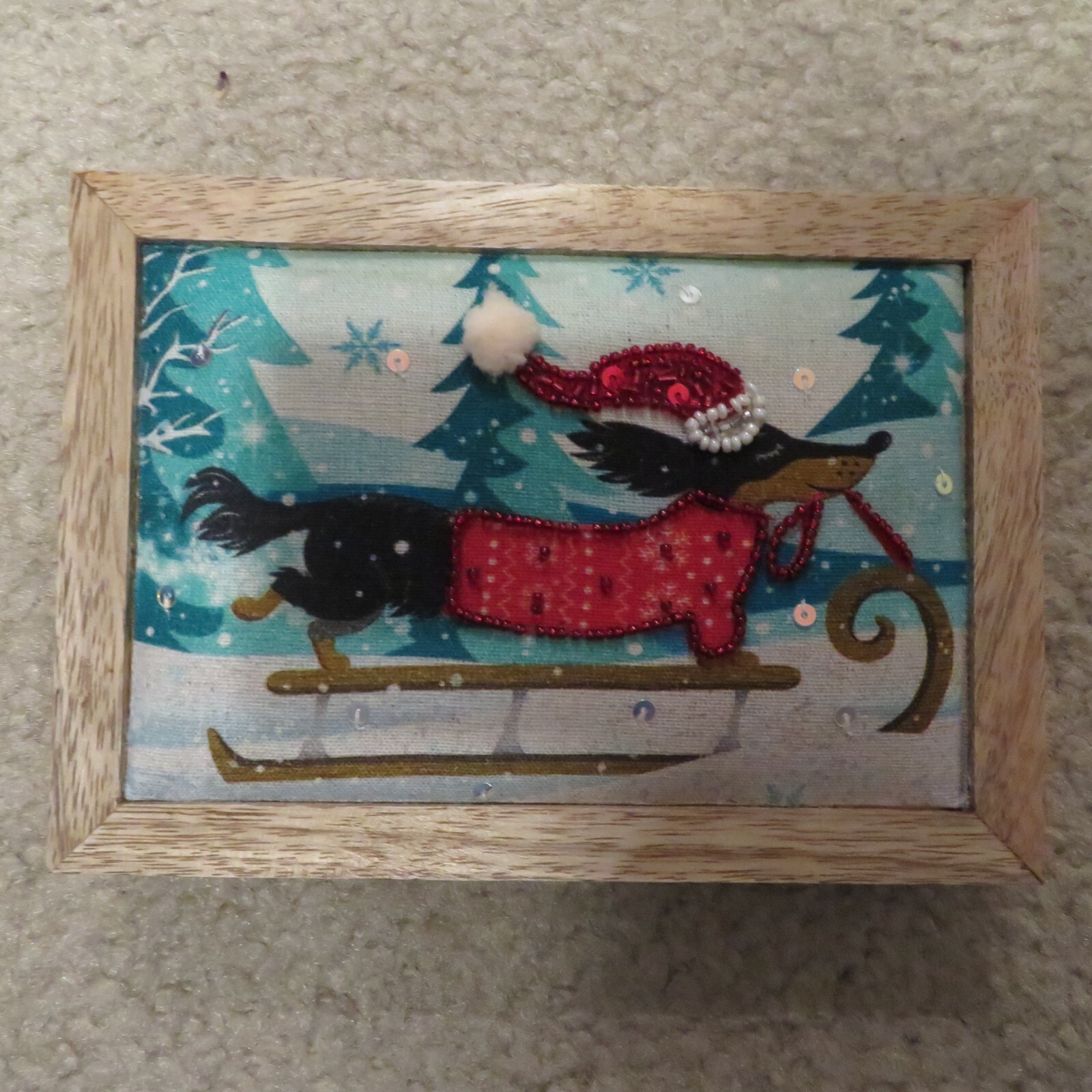 Dachshund Holiday Christmas Sledding Sign Plaque Sparkle Plush Beading NEW