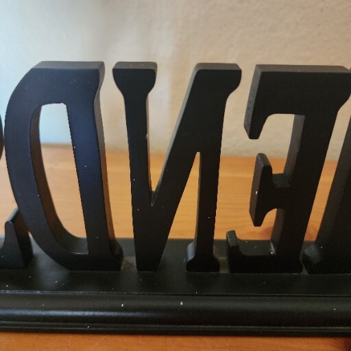 FRIENDS Wooden Sign Room Decoration Black Hanging Wall Art Home Counter Top
