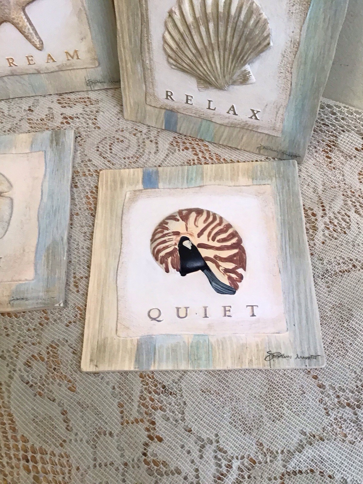 New View – Shells Resin Wall Plaques – Set of 4 – Quiet Dream Calm Relax