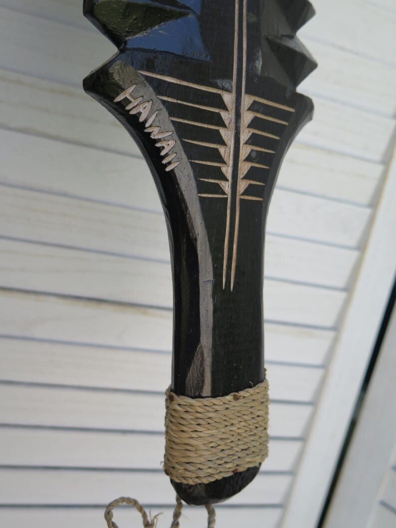Hand Made Hawaiian Engraved Wall Decor Solid Wood Polynesian Tribal War Weapon
