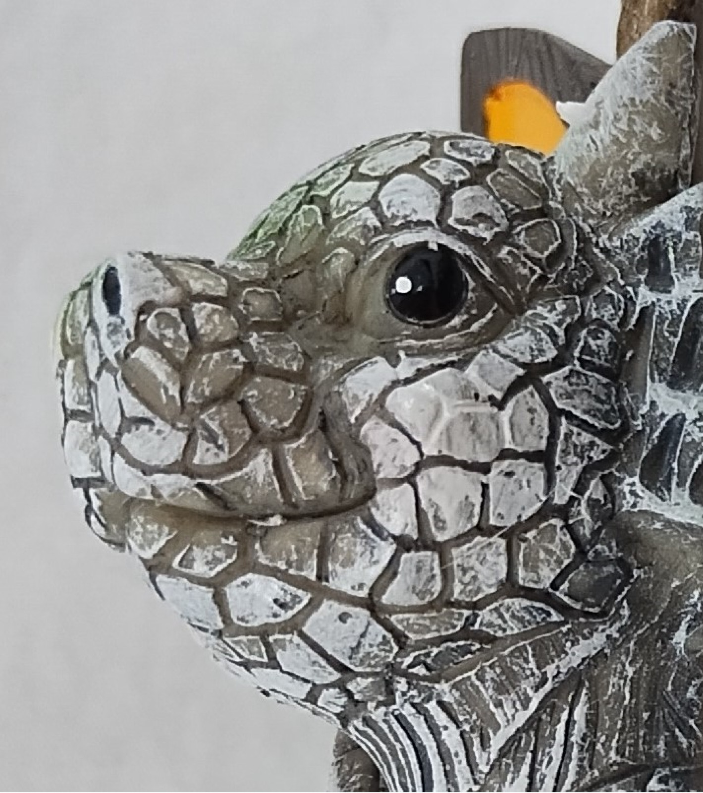 NIB Baby Dragon Posing In Window Resin Wall Plaque / Approx. 6″ x 2″ x 5″