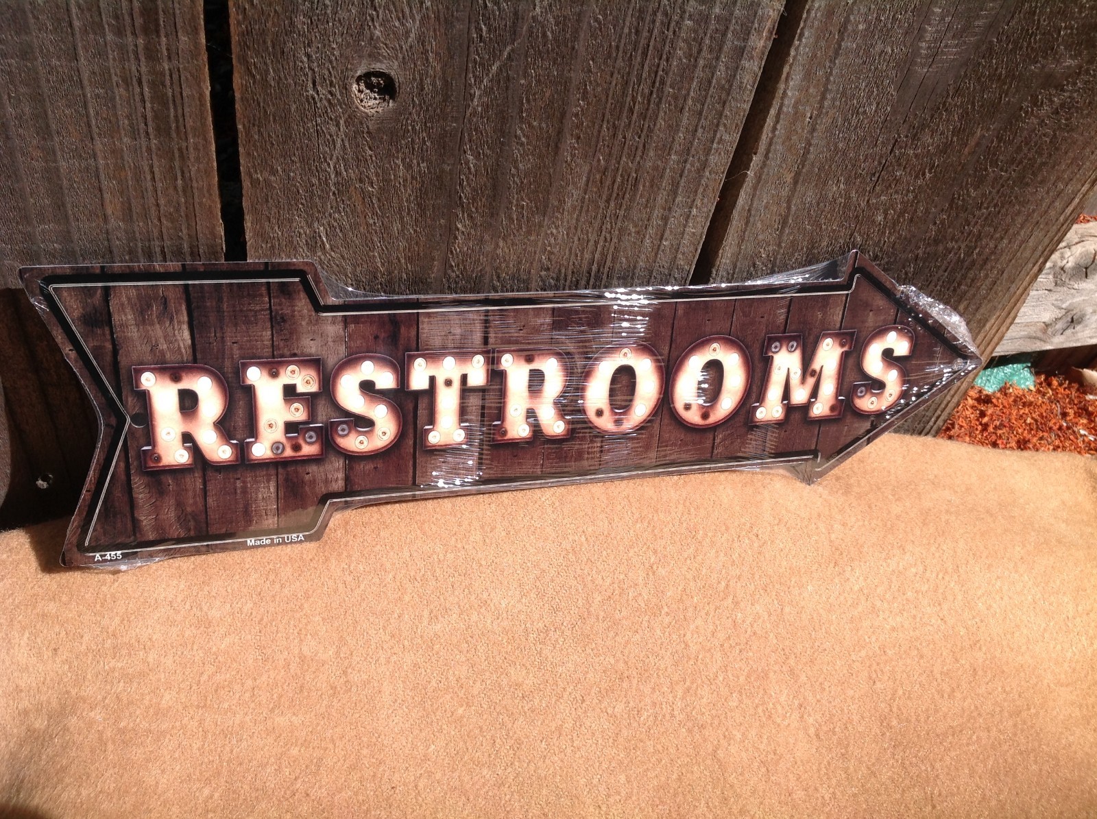 Restrooms This Way To Arrow Sign Directional Novelty Metal 17″ x 5″