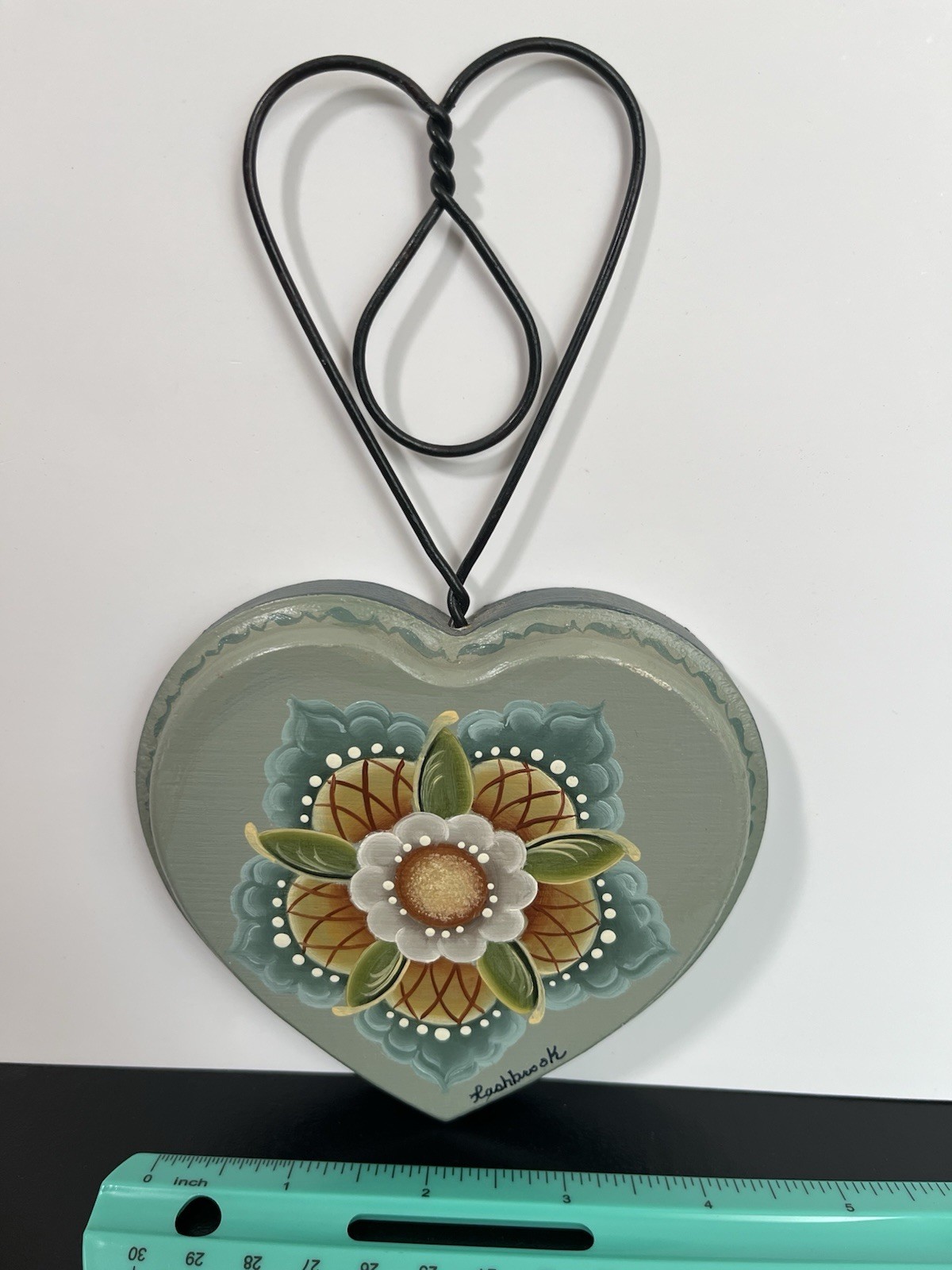 Wood Handpainted Tole Floral Heart Wall Hanging Blue/Green/Gold 4”