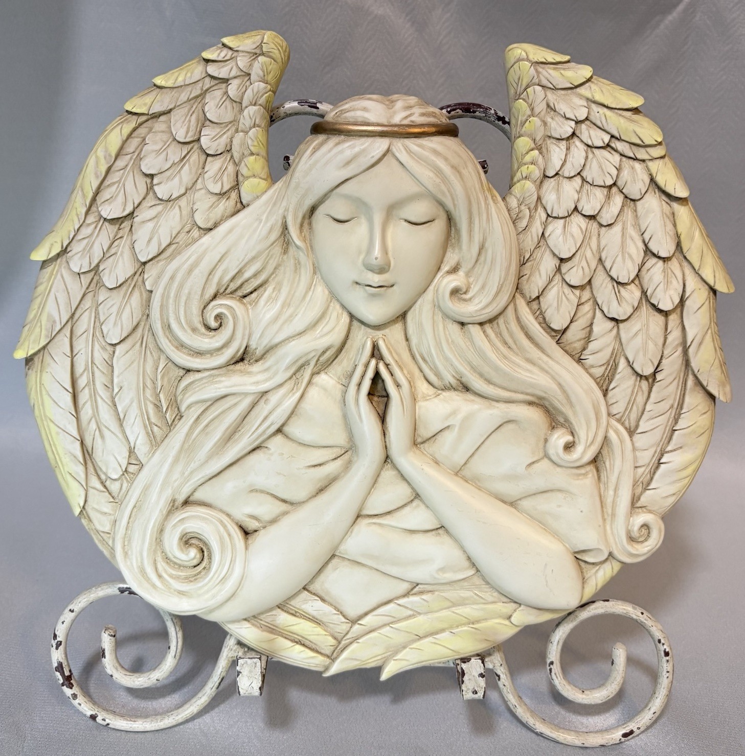 Ganz Praying Angel Wall Decor Plaque Distressed Ivory Molded Resin 12”