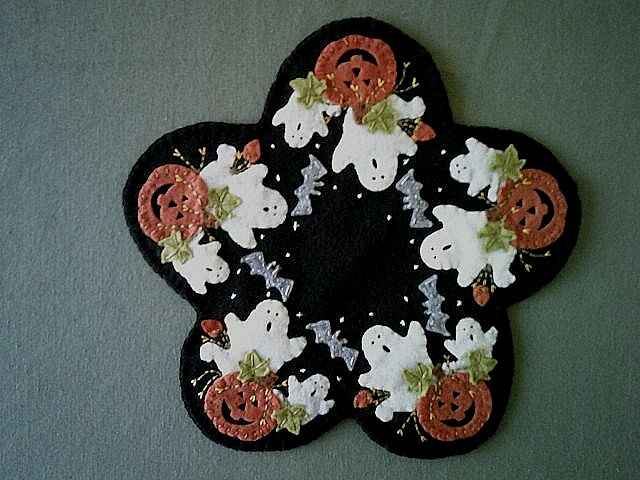 Primitive Candle Mat With Ghosts, Bats, Jack-o-Lanterns, Leaves candle mat