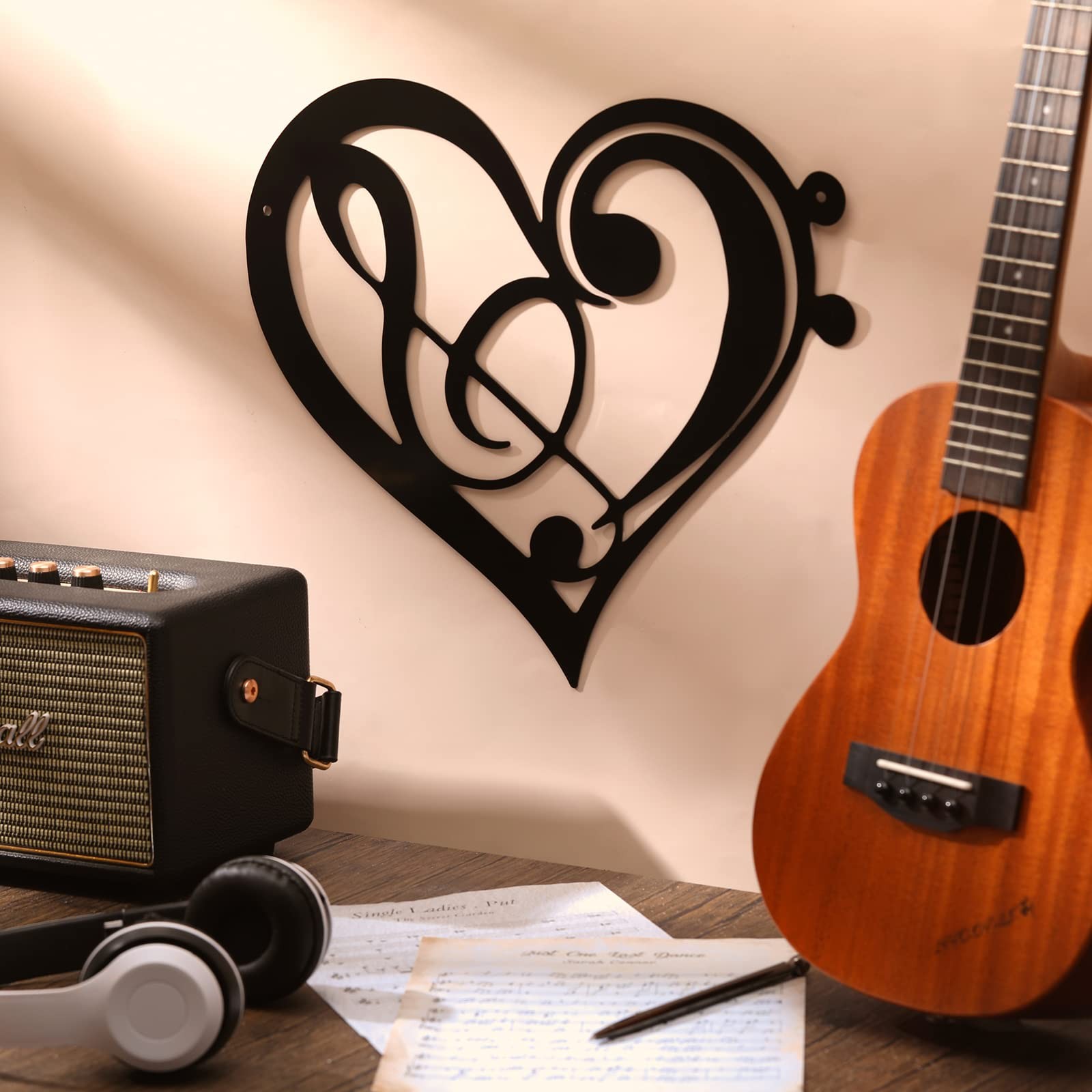 Zhengmy Heart Metal Music Wall Decor Musical Notes 11.4″L x 10.6″W, black