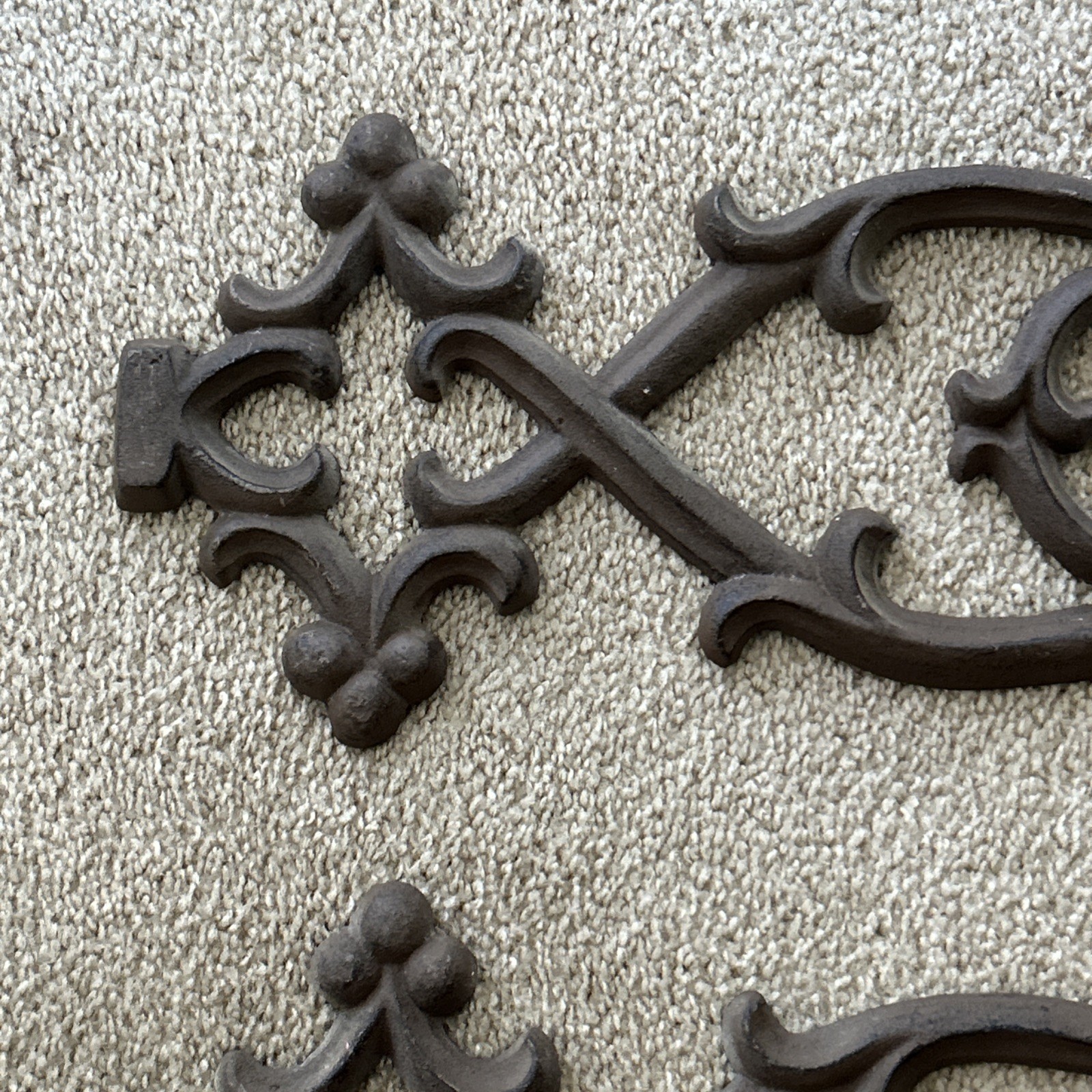 Vtg Southern Living at Home Decorative Cast Iron Wall Art 24.75″x7.25 Set of 2