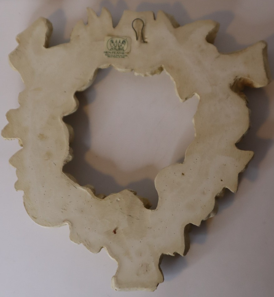 Vintage Hen-Feathers Wreath Wall Plaque Hand Cast Stone Composite French Country