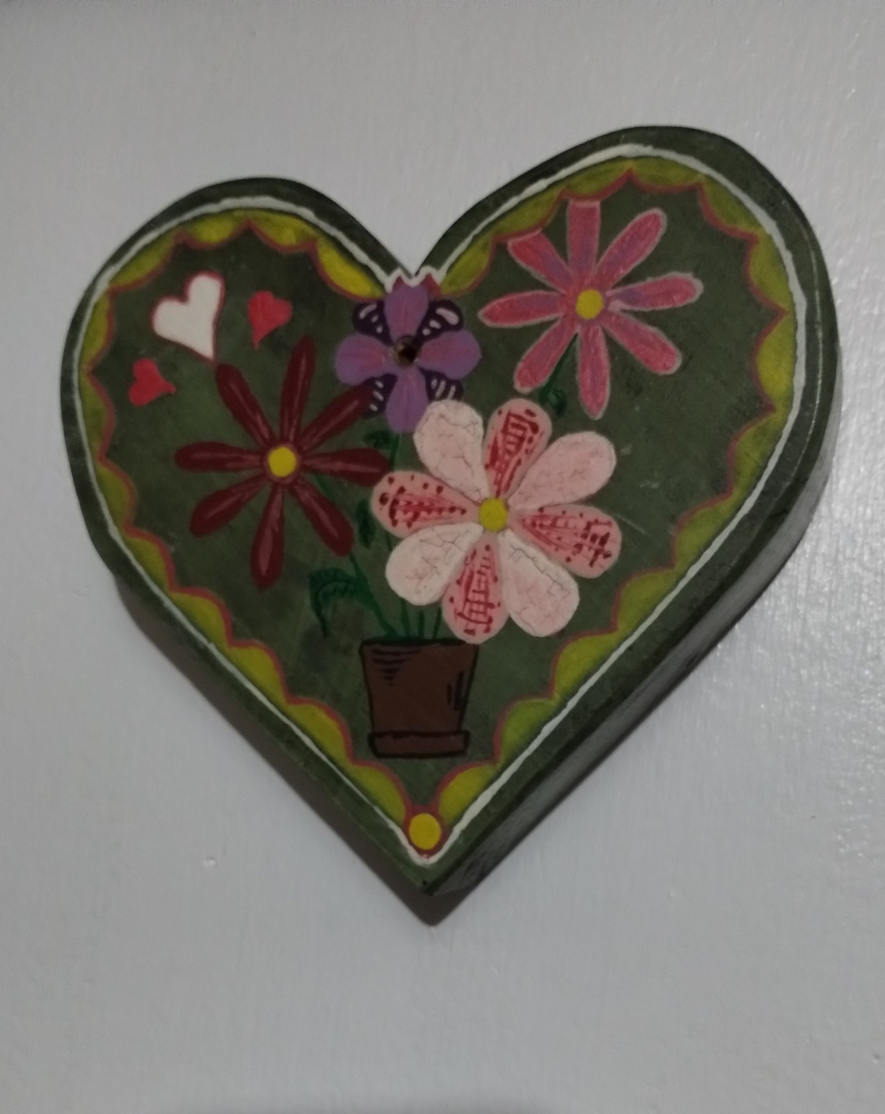 BOHO CHIC WALL ART – WOODEN HAND PAINTED HEART 7″