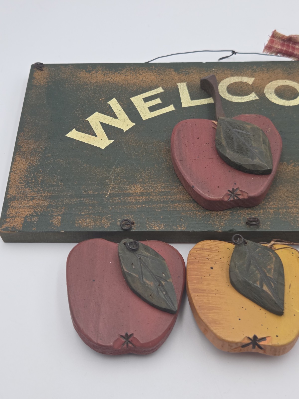 Vtg 90s Style Wooden Apple Welcome Sign Decor Country Ribbon Cottagecore