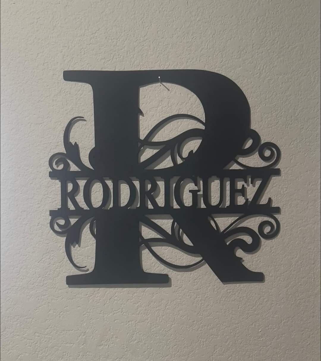 Metal Art Vine Monogram Custom Letter Black or White 16″ 20″ 24″ Metal Art