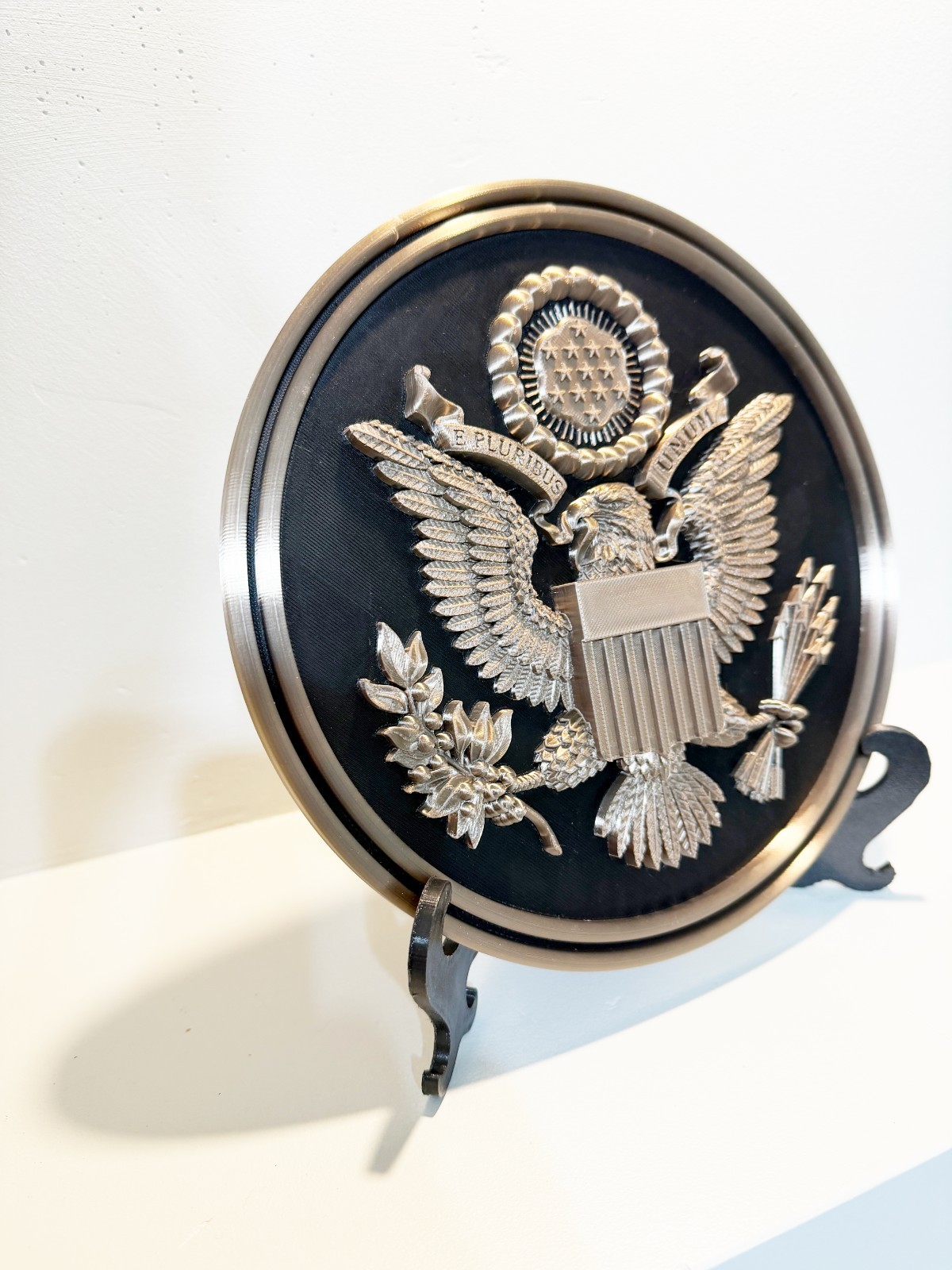 Seal of the United States Plaque – 8.5″ Round Patriotic Eagle Wall Art
