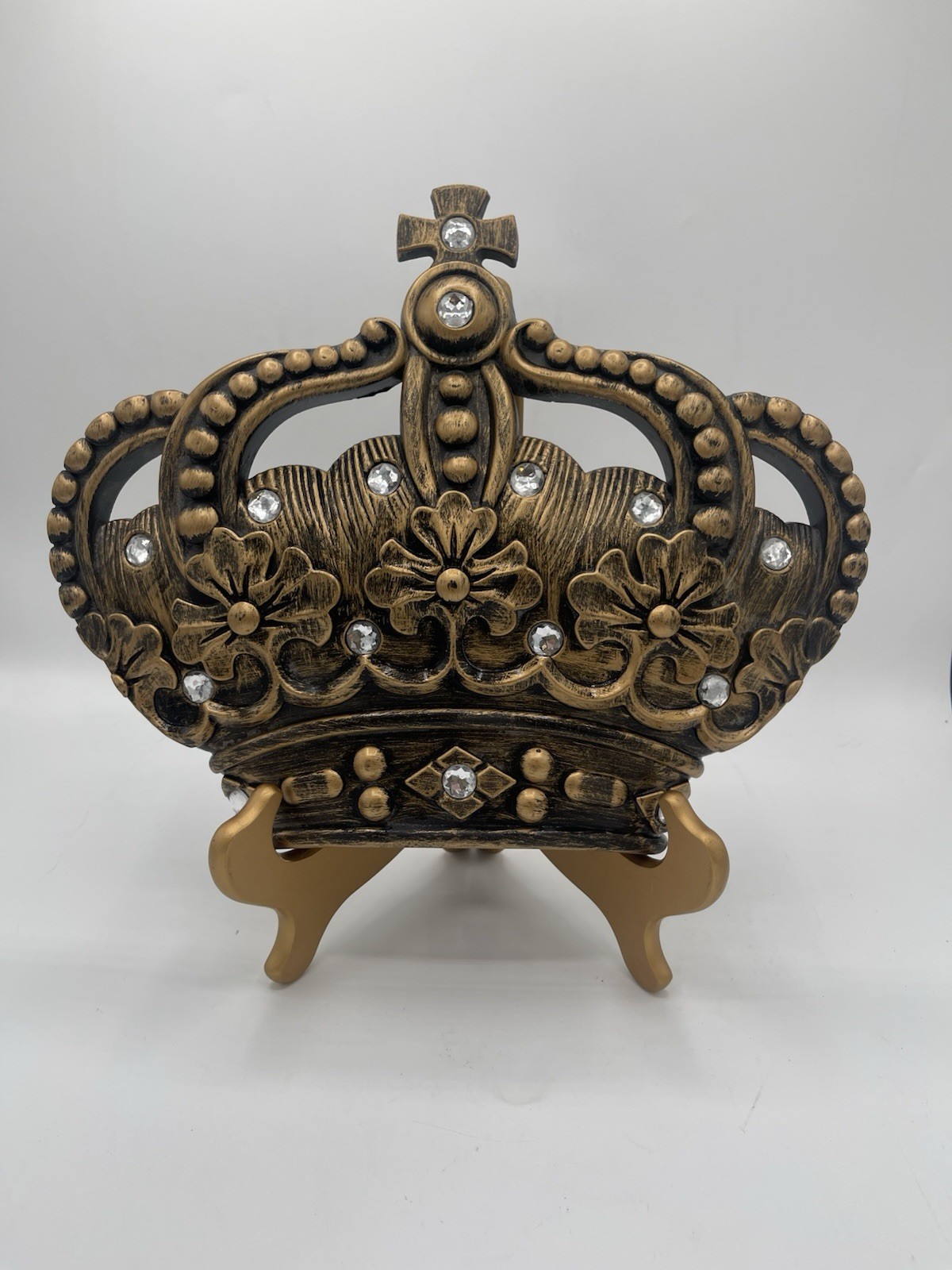 Gold Royal Crown Wall Plaque Rhinestone Fleur De Lis Decor 10” x 9” Hanging
