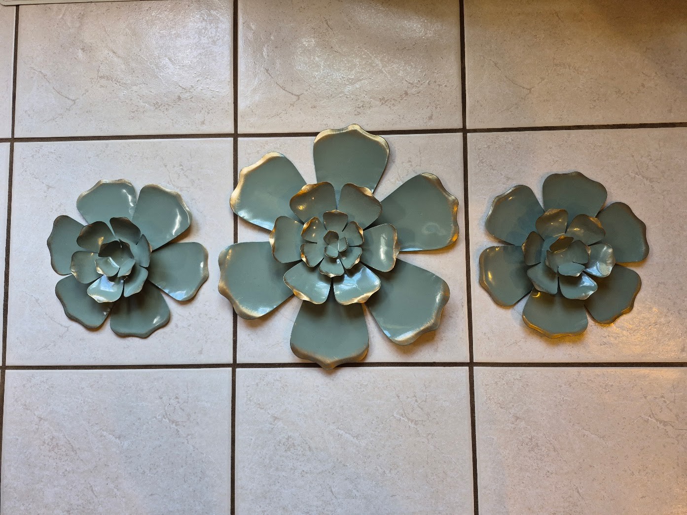 Metal Flower Wall Art Decor (set of 3)
