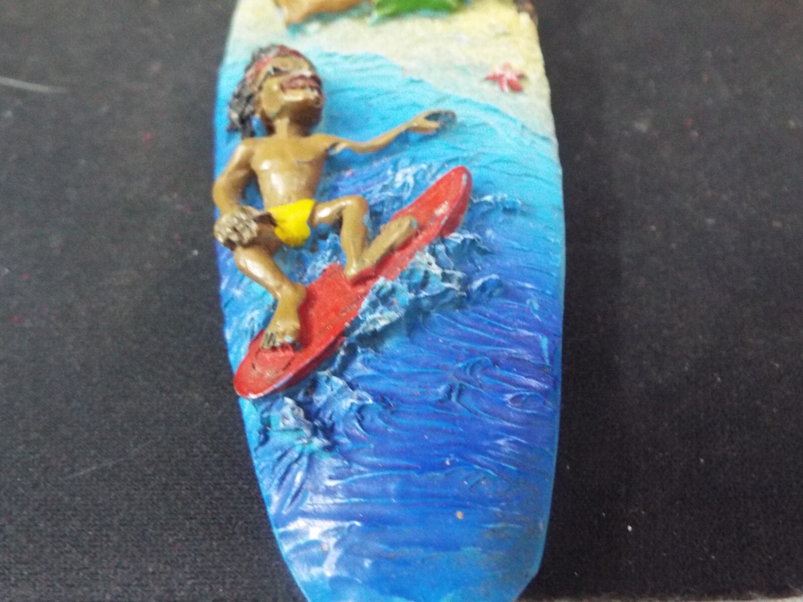Surfboard Art 3d Beach scene surfers sand trees 5.75″ long