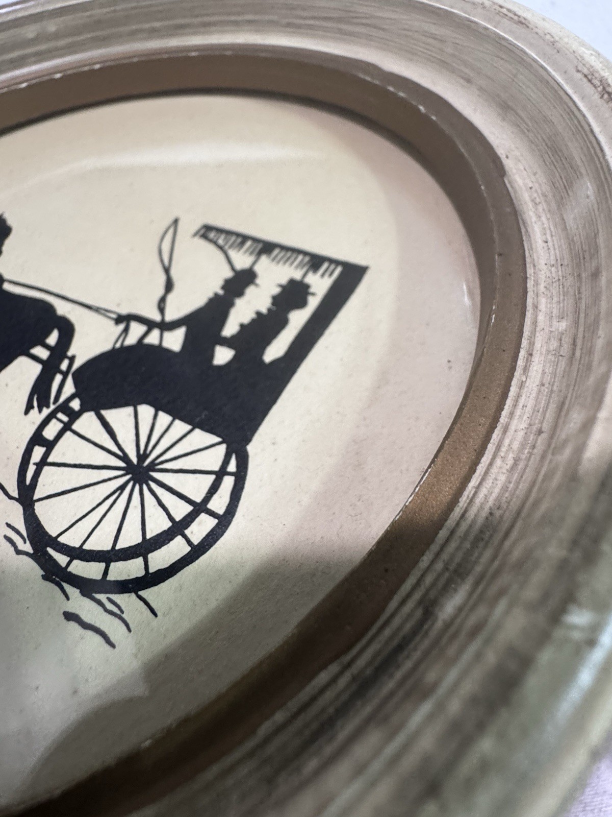 VTG Victorian Silhouette Wall Pictures Set 2 Colonial Horse Carriage Round Frame