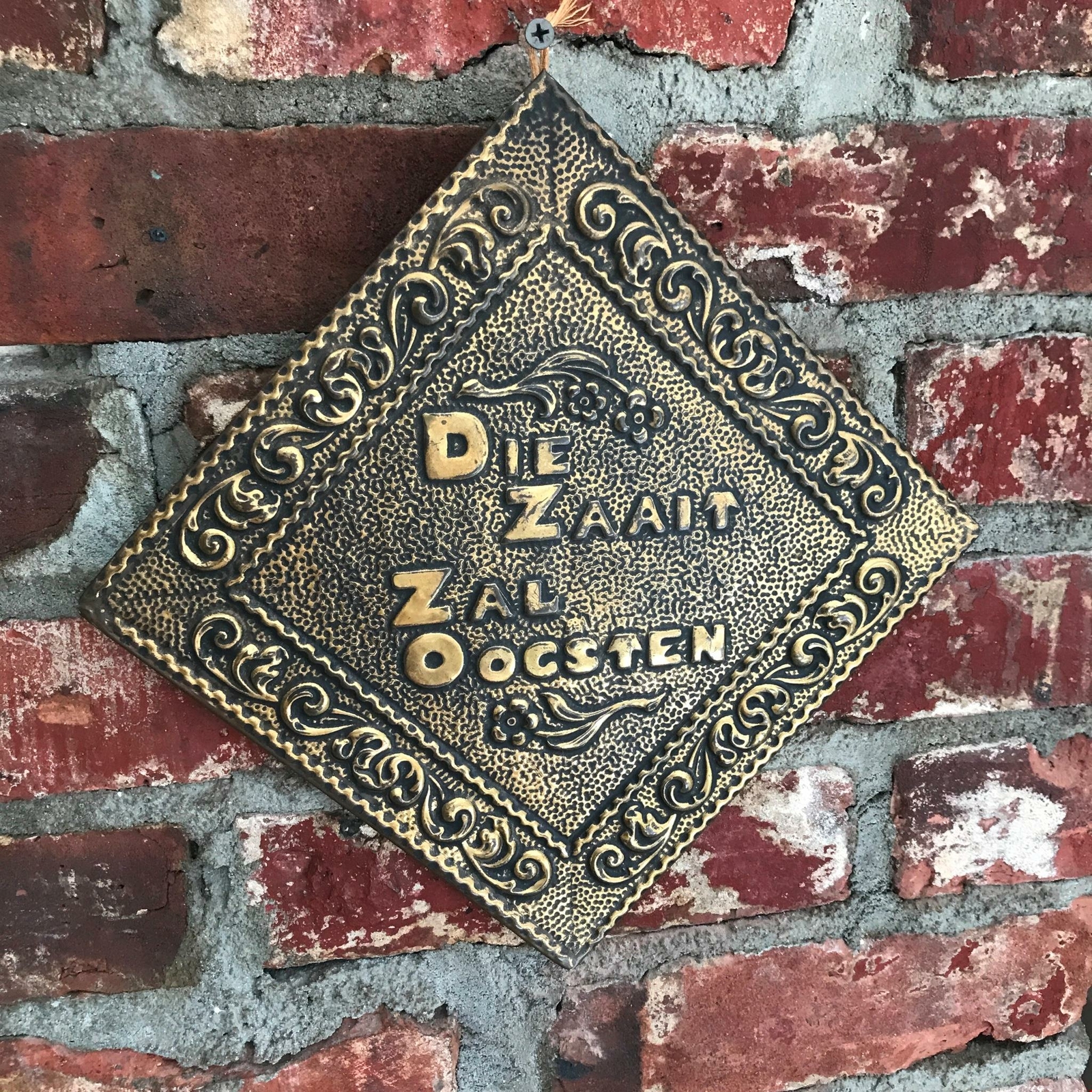 7.5″ Vintage Dutch Plaque Die Zaait Zal Oocsten Tin Diagonal Diamond Wall Trivet