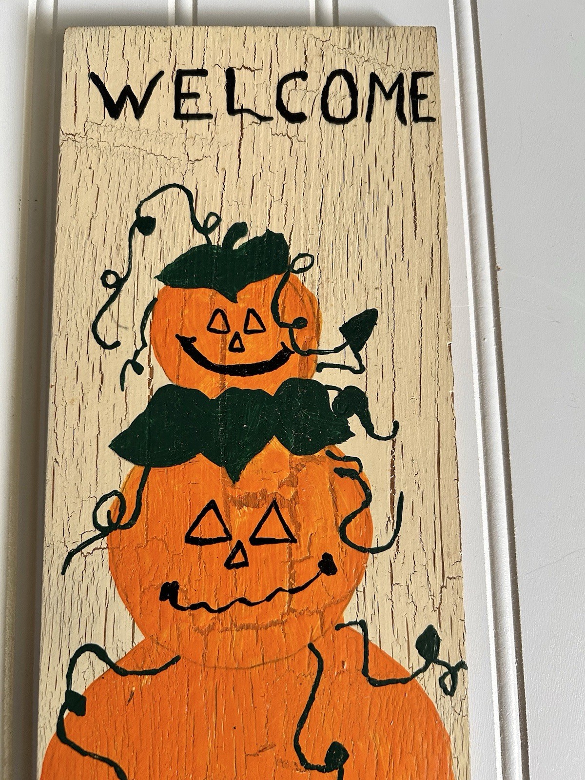 Vintage Handpainted Halloween Welcome Wood Sign, Pumpkins Rustic Chipped Paint