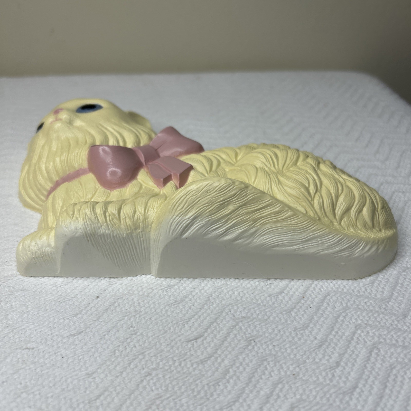 2 Vntg Homco Cat Kitten Wall Hanger Plaques Yellow Persian w/ Blue & Pink Bow