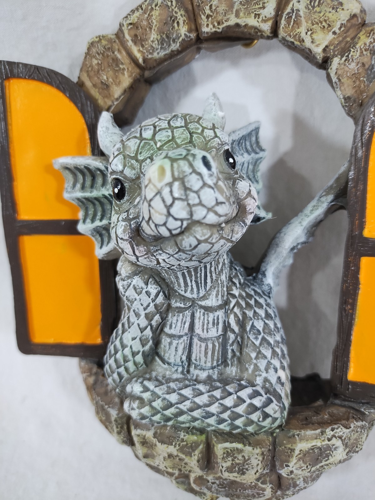 NIB Baby Dragon Posing In Window Resin Wall Plaque / Approx. 6″ x 2″ x 5″