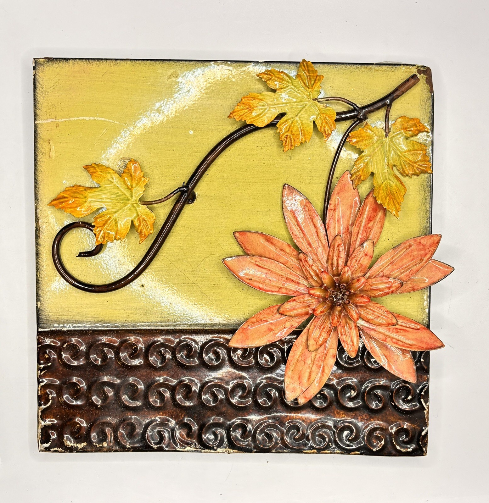 Vintage Metal Wall Decor Pink Flower With Scalloped Background 10 X 10 in