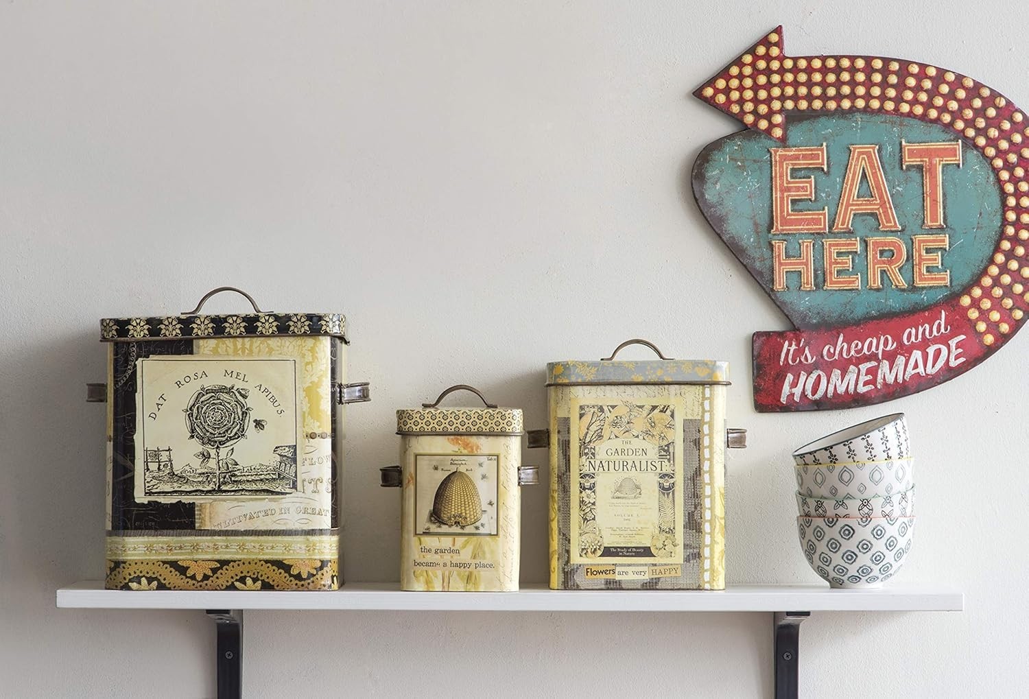 Fun Retro Wall Decor – Multicolor “Eat Here” Sign