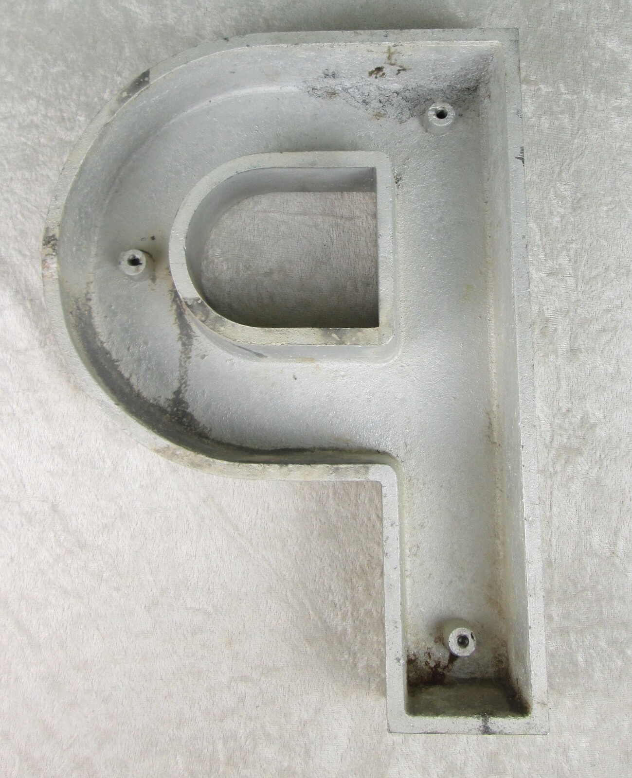 Cast Aluminum Metal Sign Letter P 3 LB 10 OZ Used 12 inch Tall Mounting Holes