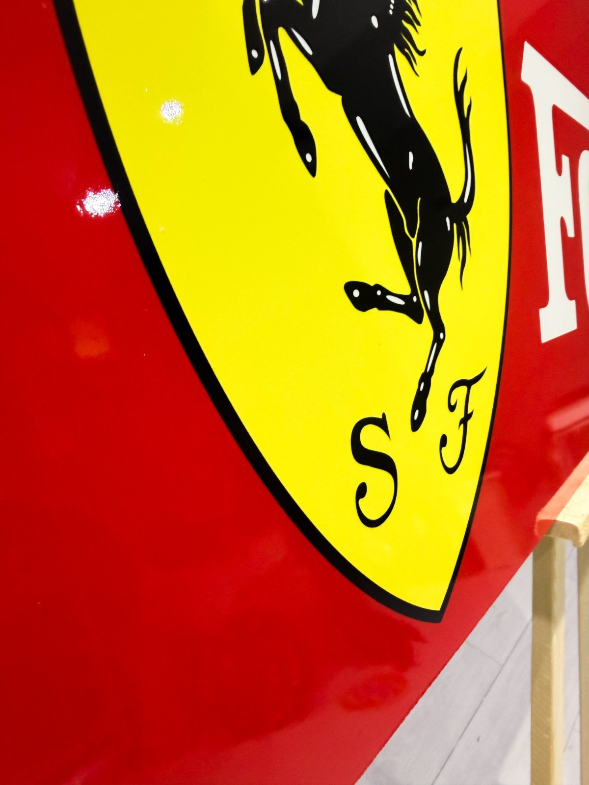 Ferrari Classic Logo – Garage Heavy Metal Sign – 118 × 40 cm (46.5” × 15.7”)