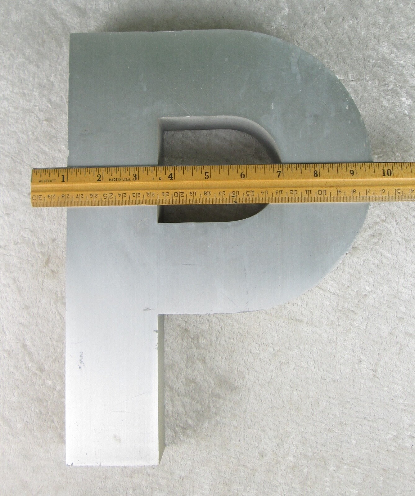 Cast Aluminum Metal Sign Letter P 3 LB 10 OZ Used 12 inch Tall Mounting Holes