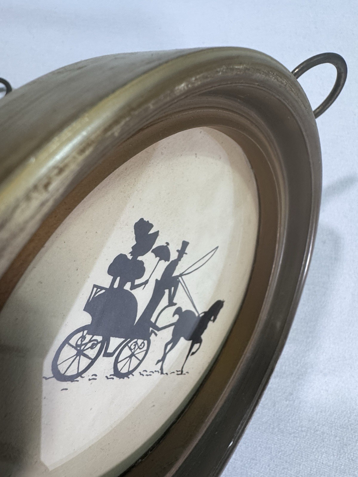 VTG Victorian Silhouette Wall Pictures Set 2 Colonial Horse Carriage Round Frame