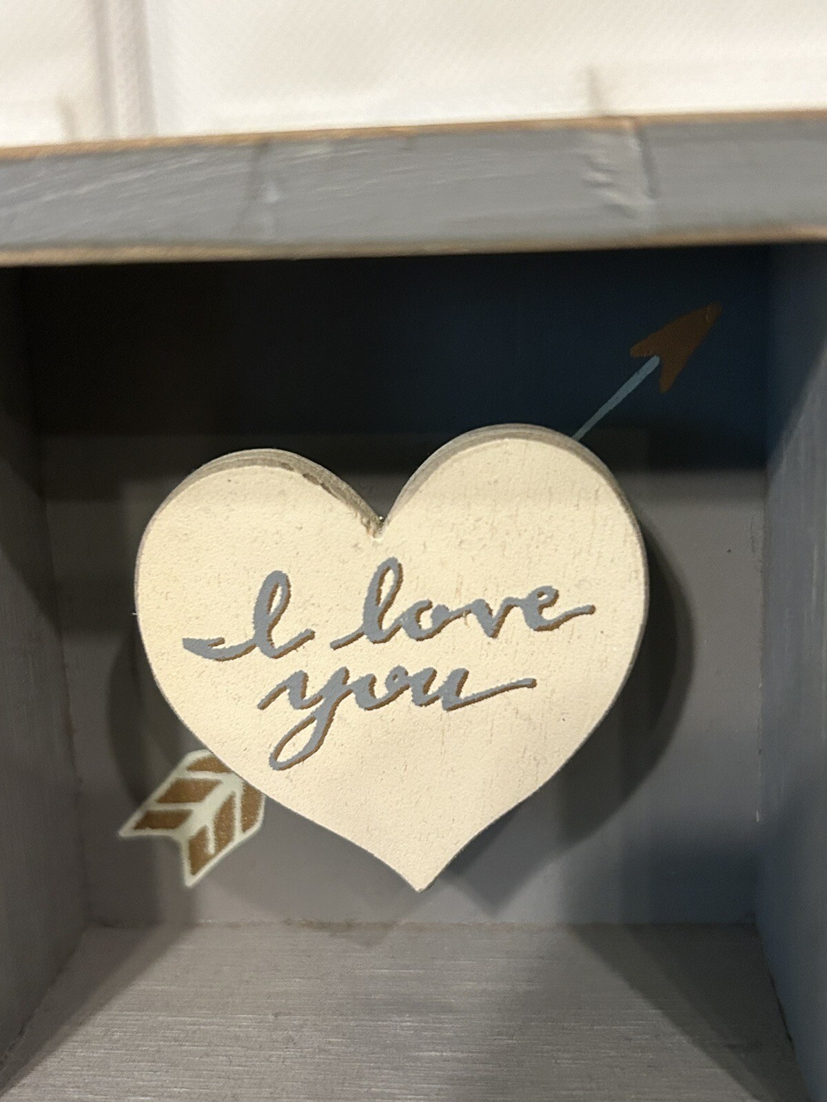 Primitives by Kathy Shadow Box Sign “I Love You” 3.5″L x 1.75″W x 3.5″H
