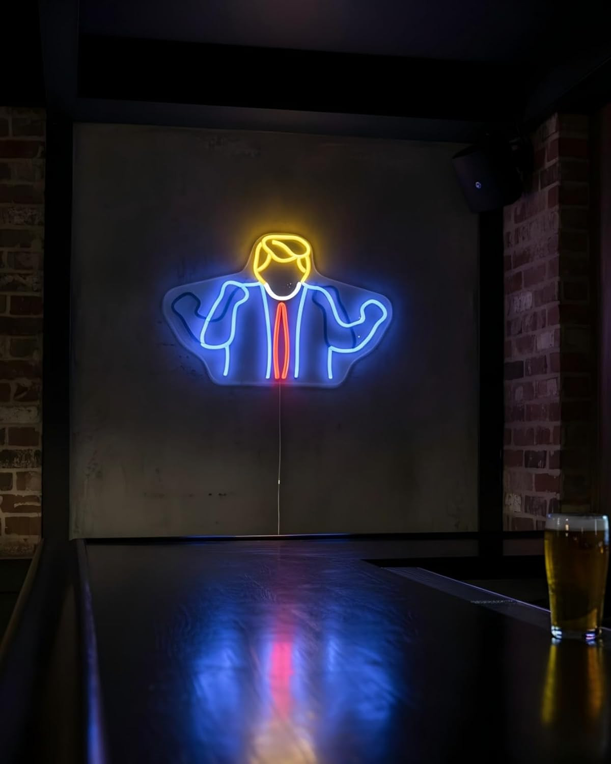 Animated Waving Character Neon Sign – Funny LED Wall Decor with Alternating Arm