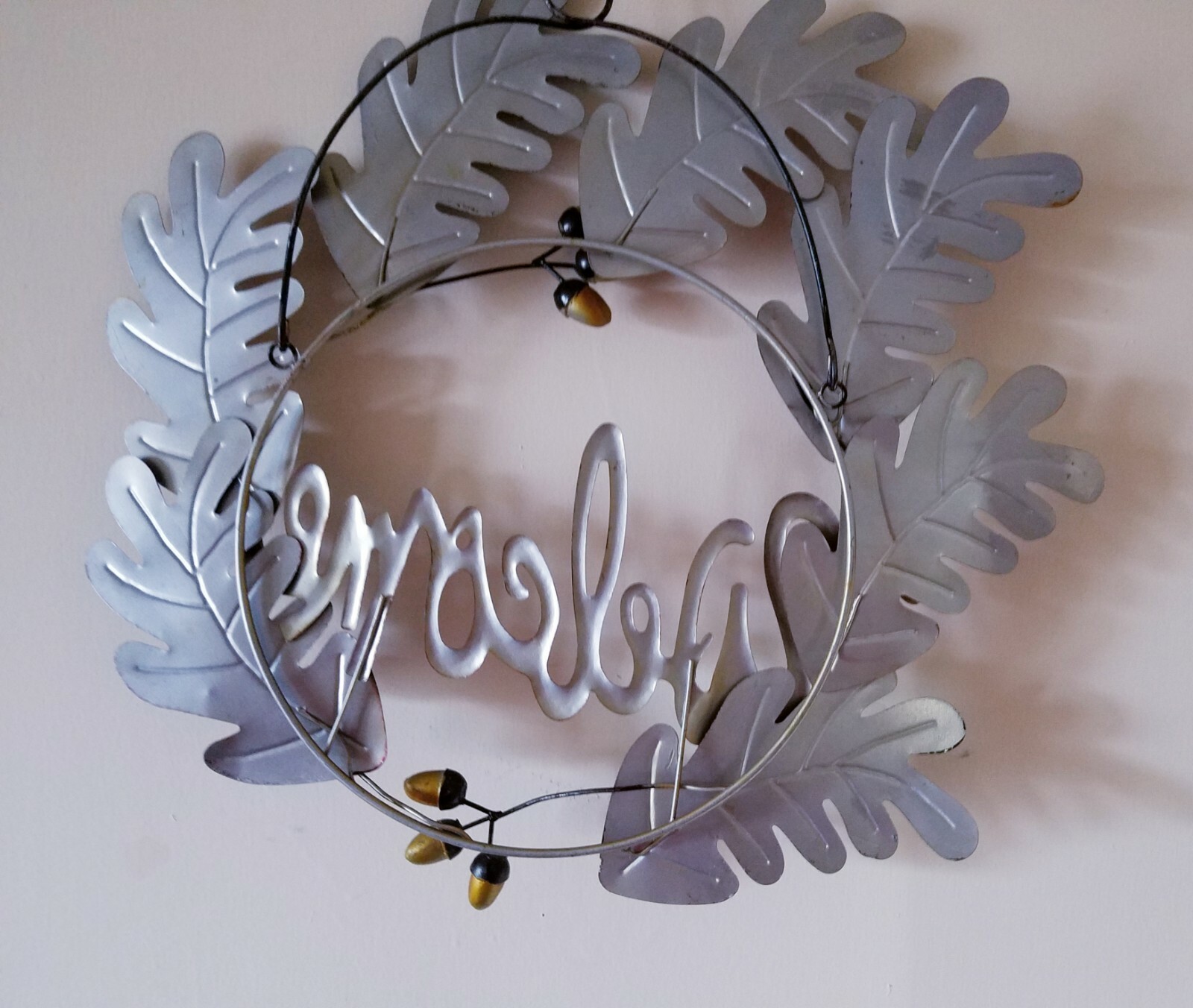 Hanging Metal Autumn/Fall “Welcome” Door Wreath-EUC