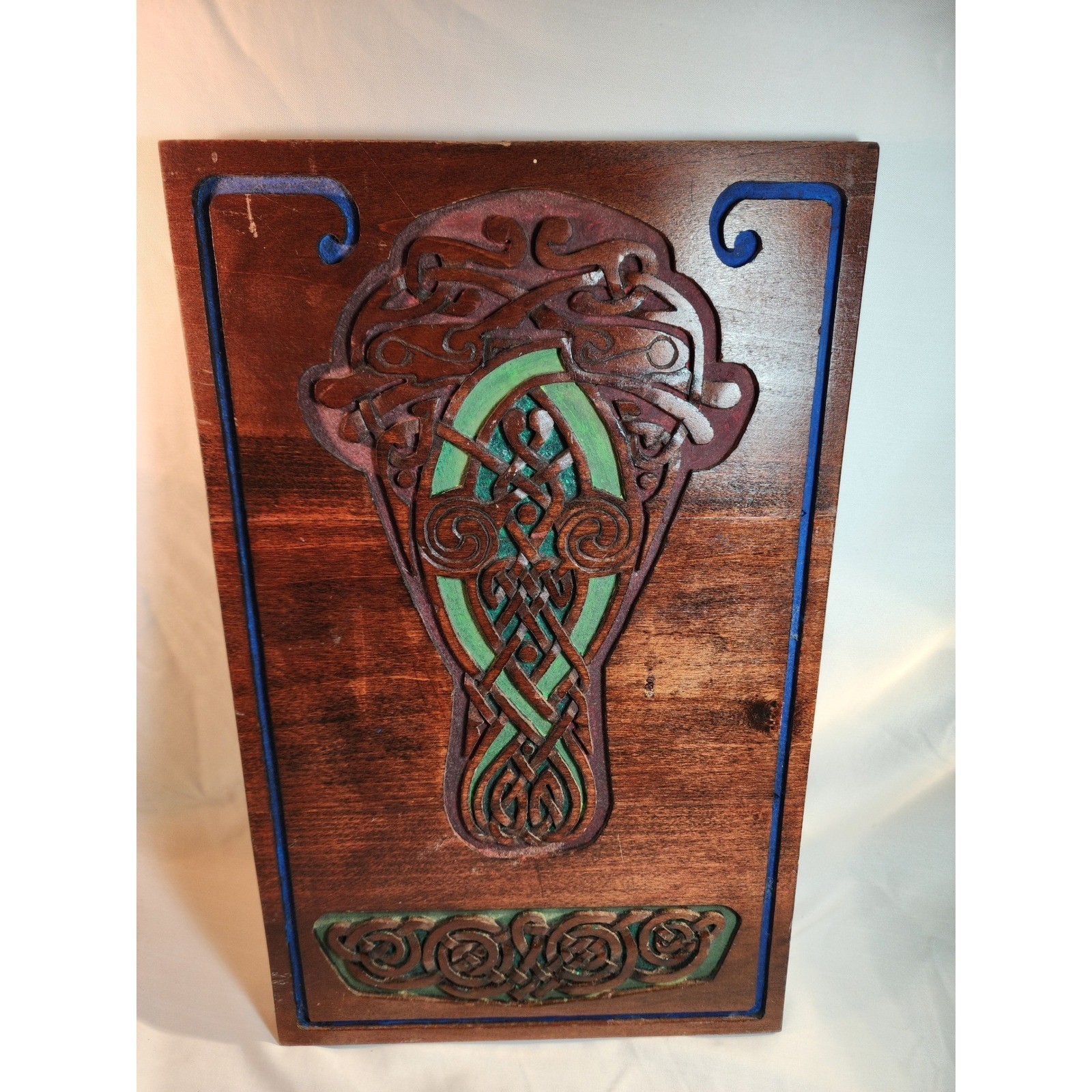 Ron Fedlock Signed Celtic Knot Wood Carving Wall Plaque Hand Painted 2013 16×10