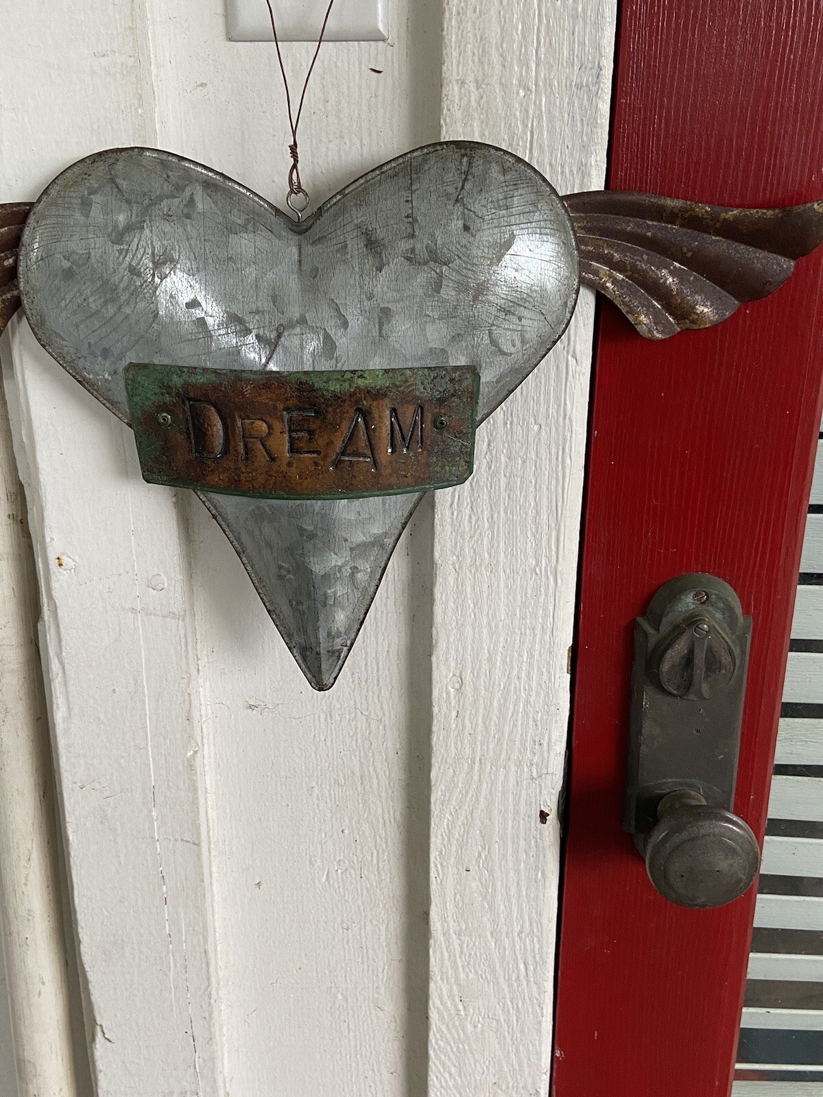 Heart Tin w/ Angel Wings and Dream Decoration Puffed Heart Hangs in Home/Garden