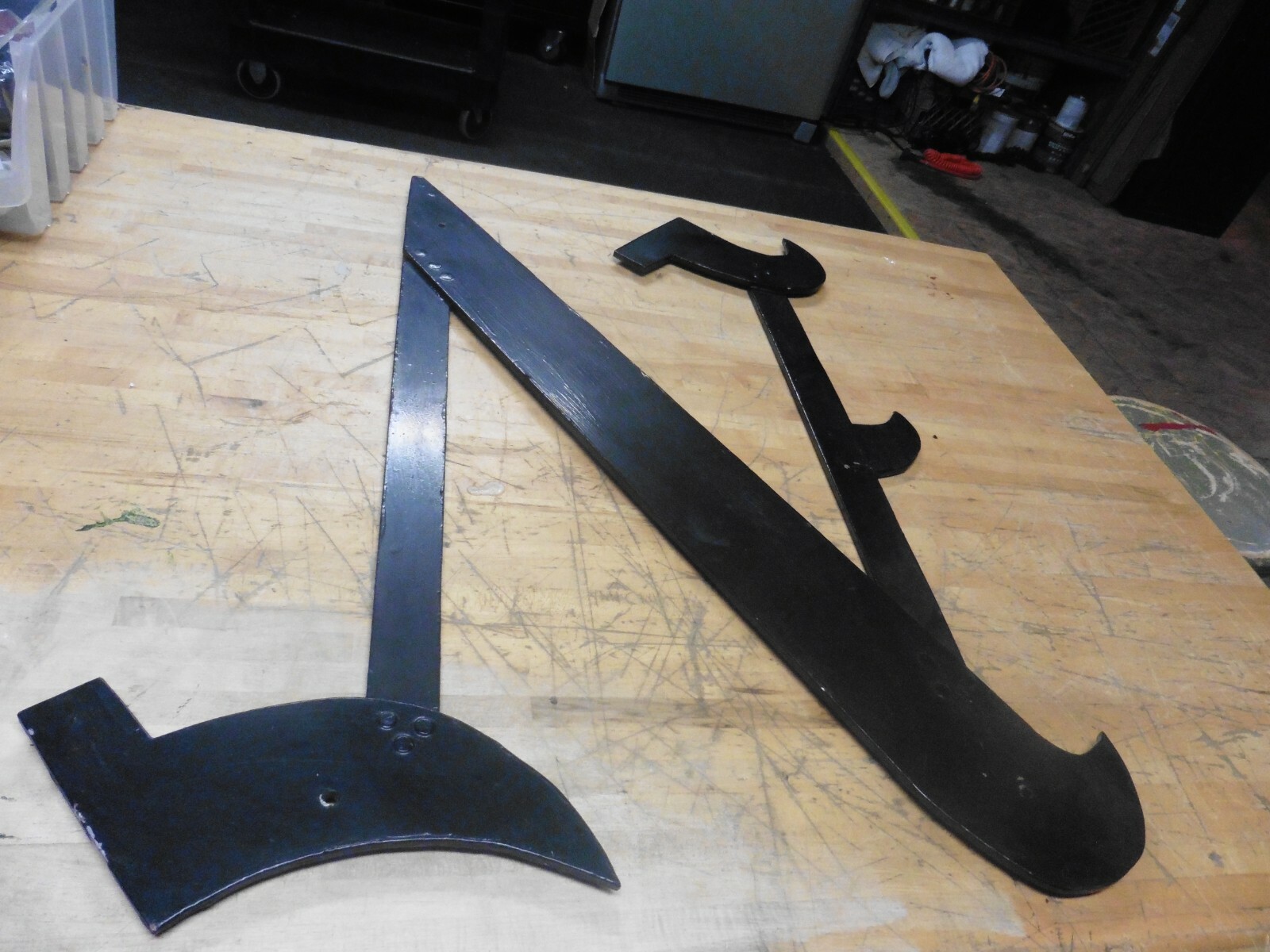 Vintage Letter ” N ” Sign old english font heavy steel metal Large 30″ x 25″