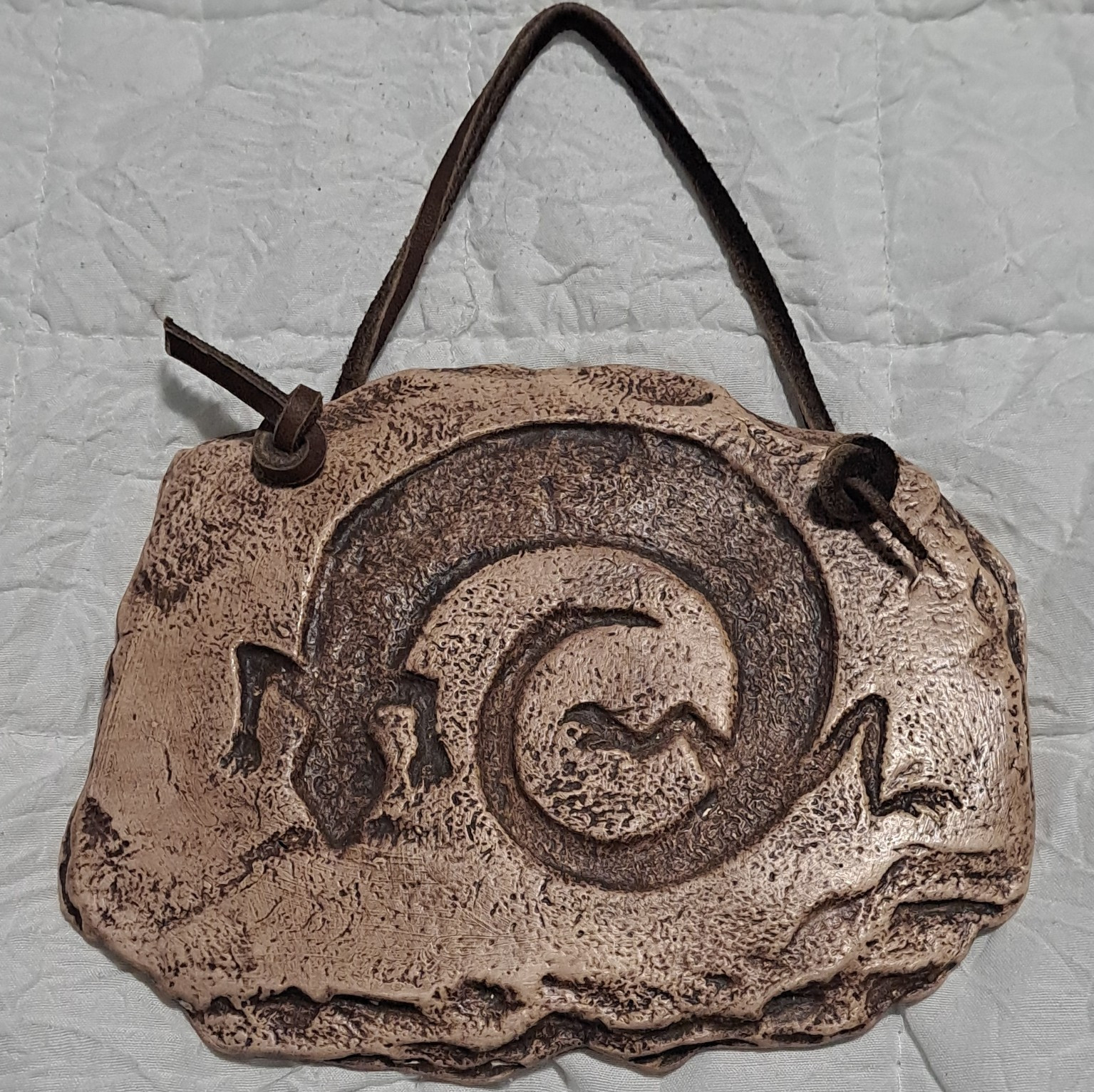 Hanging Ceramic Wall Plaque Petroglyph Beige Brown 6.5×5 in Lizard SW Decor