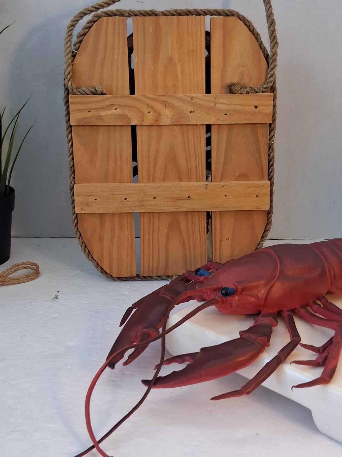 VTG’90’s Wooden Lobster Wall Plaque w/3D Resin Lobster + Rubber 🦞 Decor 2pc Set