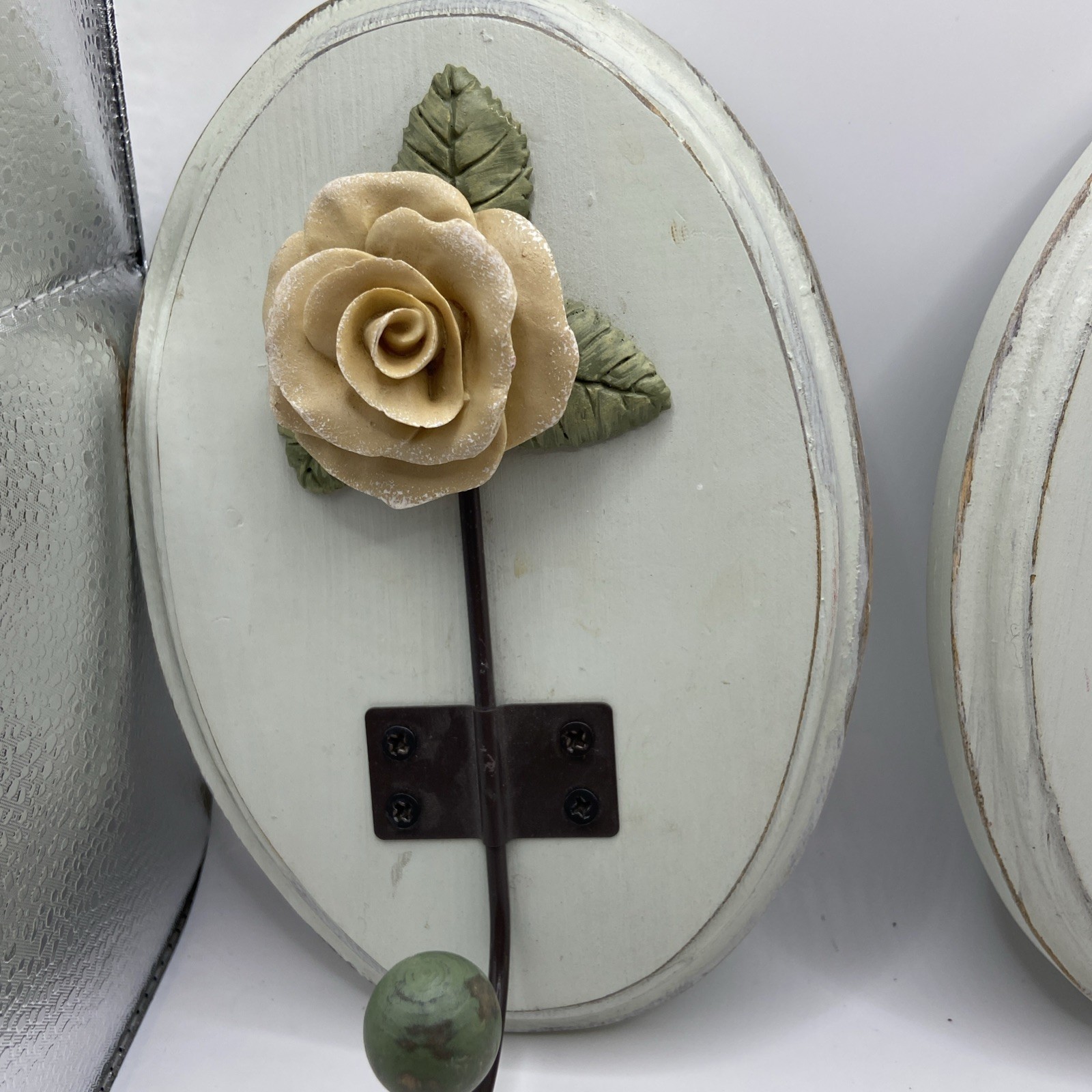 Wood Wall Hook Rose Decore, White And Pink set of 2 ceramic