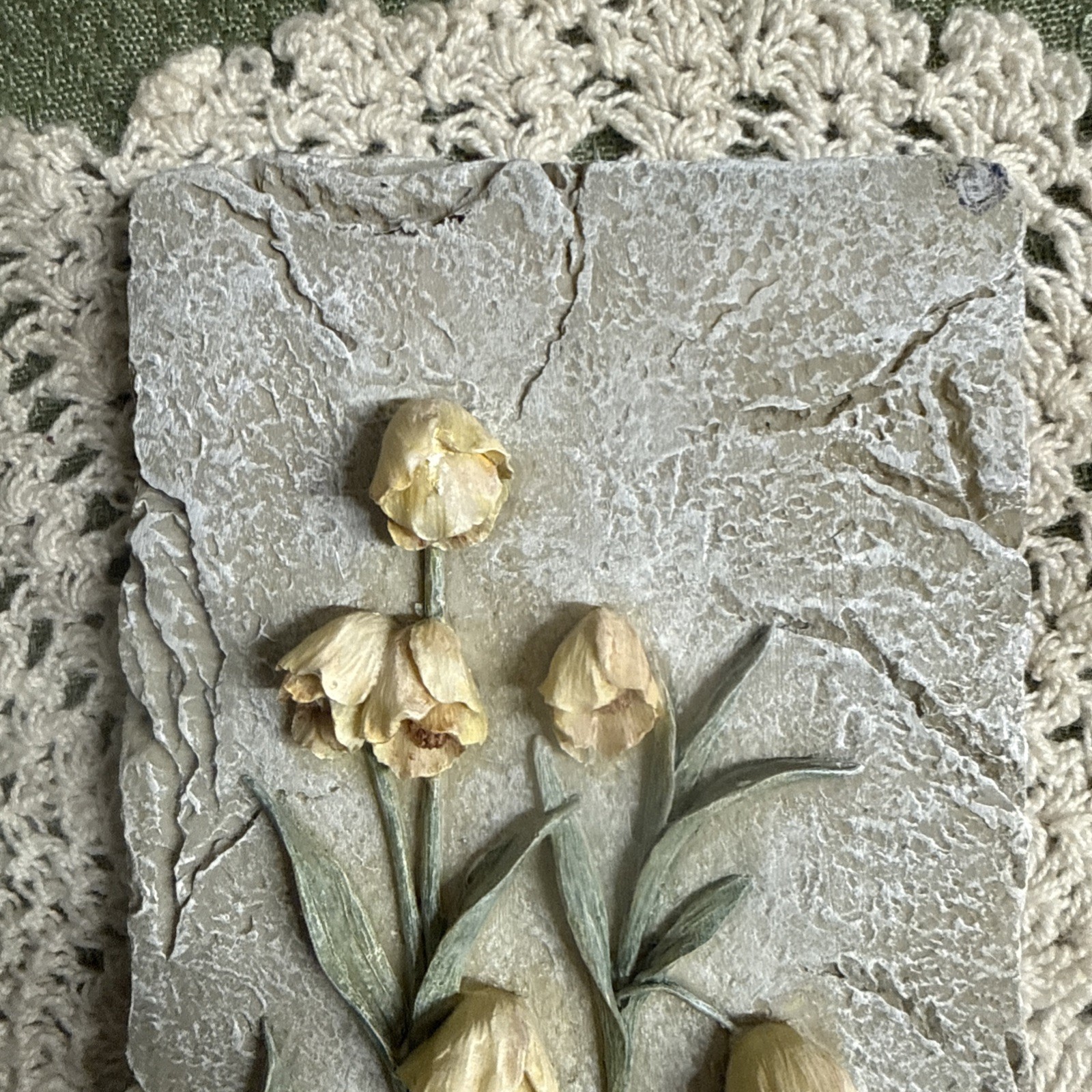 Vintage Wall Plaque Vase With Yellow Flowers And Bee Signed Cheri Blum, 3d