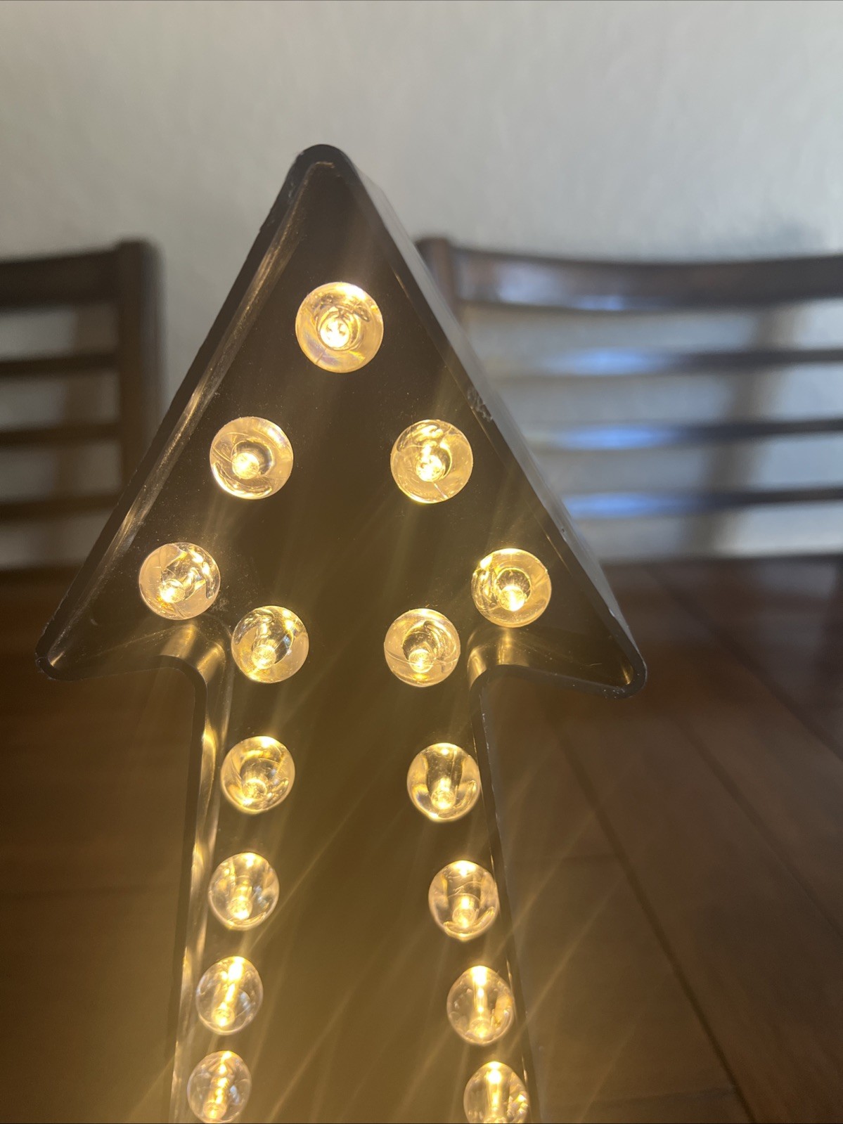 Black Marquee 3D Light Arrow Sign 11×4.5 inch, Battery Operated