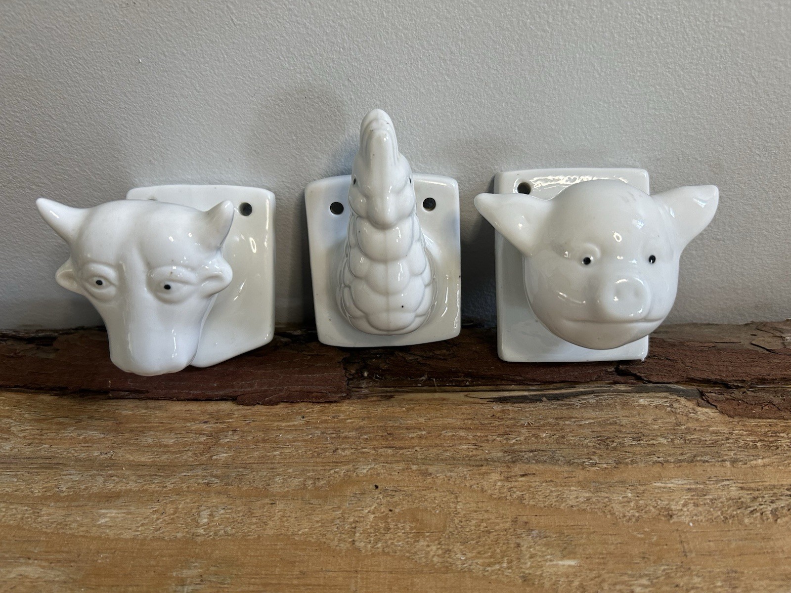Animal Wall Hangers, Ceramic, Cow, Pig & Chicken, White. Any Room. Decor.