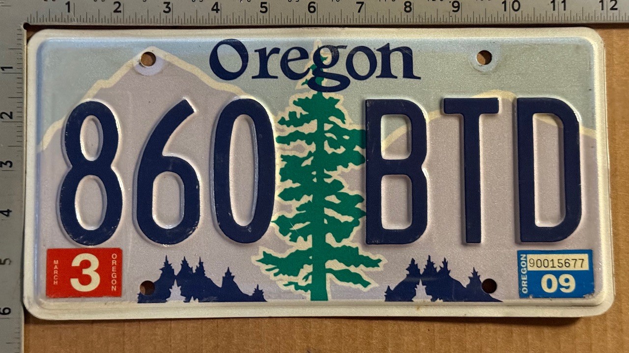 2009 Oregon license plate 860 BTD Ford Chevy Dodge 23595