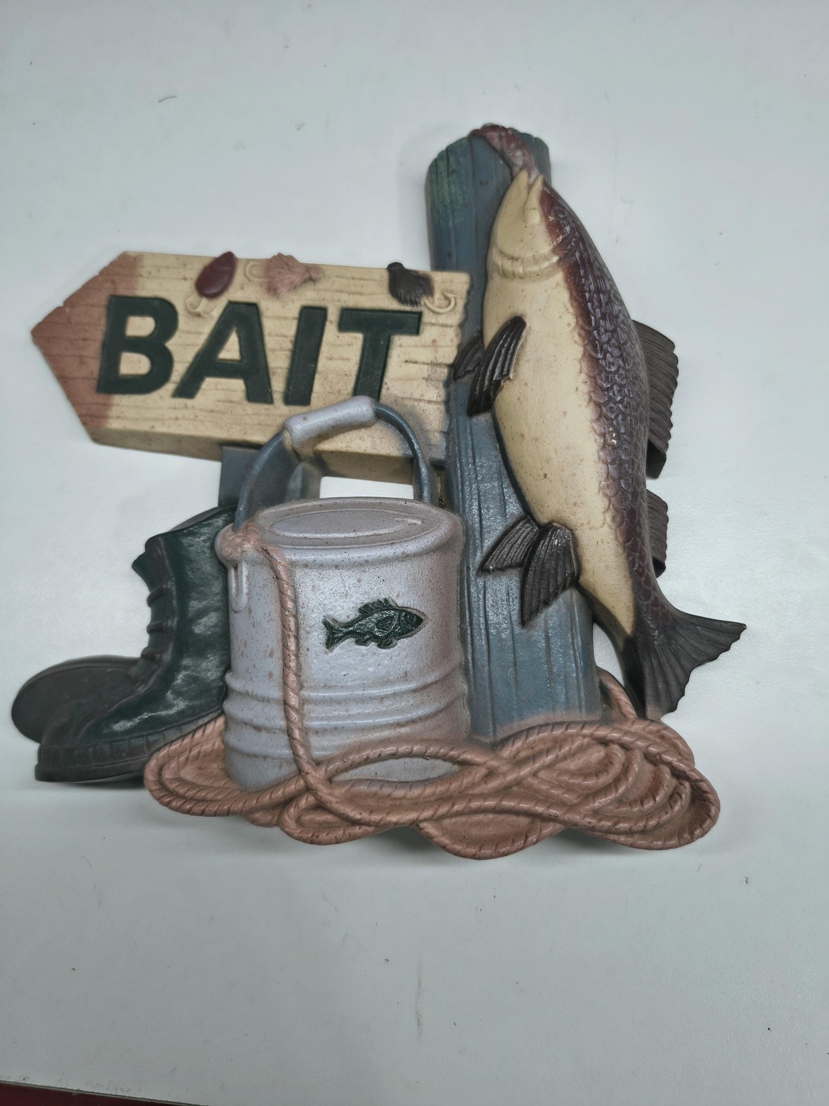 Nautical Resin Fish Arrow Sign Small Beige Hanging Ready To Hang China