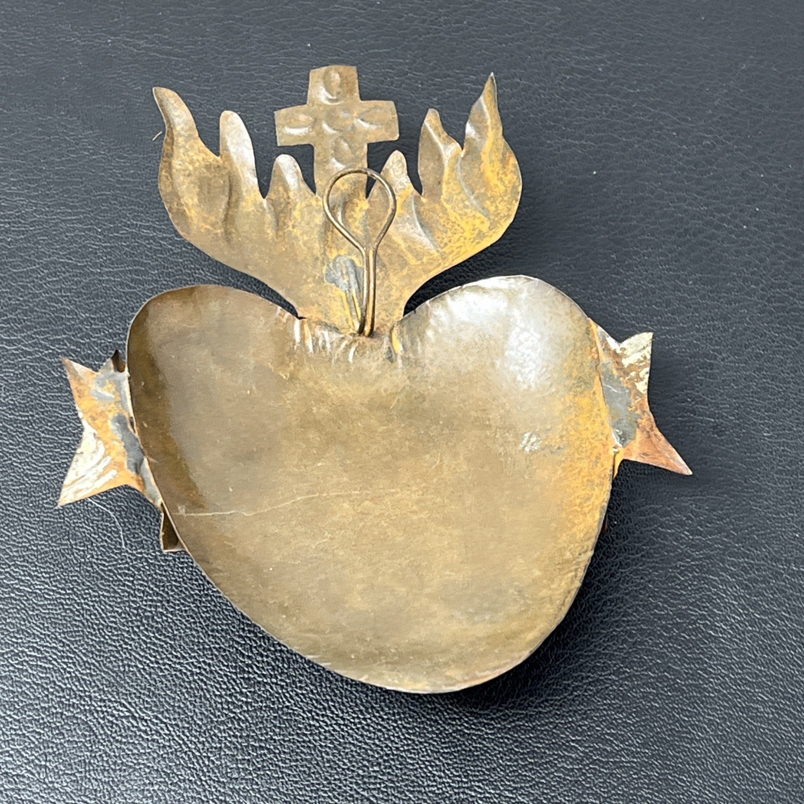 Handcrafted Sacred Heart Rustic Folk Art Wall Decor Artisan 5.5×4 metal