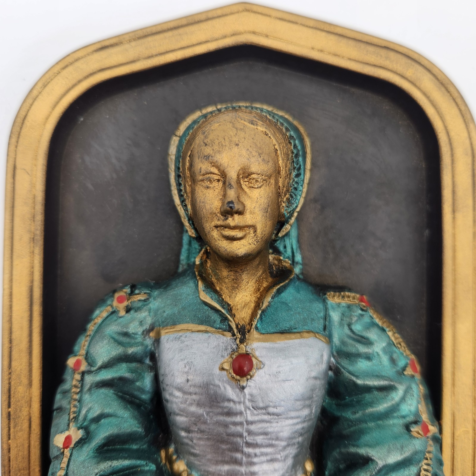 Marcus Designs Catherine Howard Chalkware Wall Plaque DH Morton Tudor Art